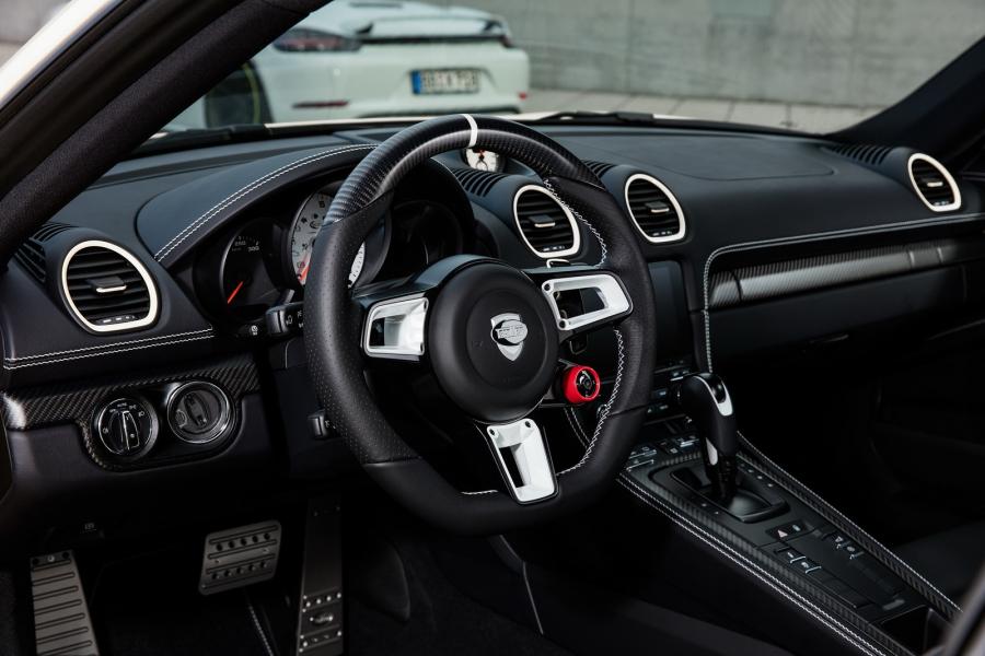 Интерьер Porsche 718 Boxster by TechArt 2016 года  (фото 18 из 19)